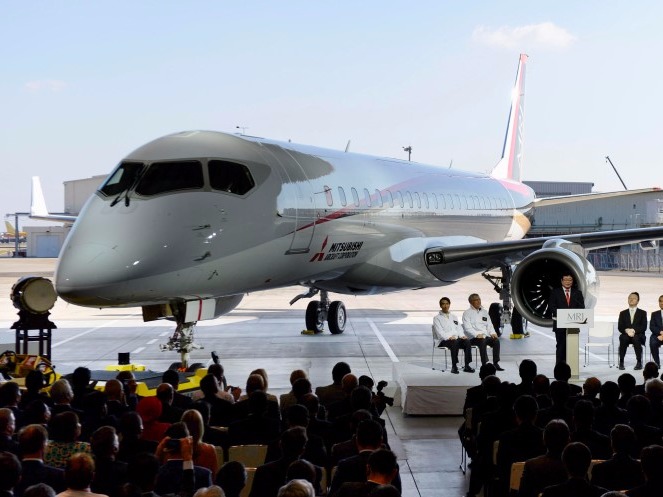 国産ジェット機「MRJ」のデビューはまた先延ばしに | Business Insider