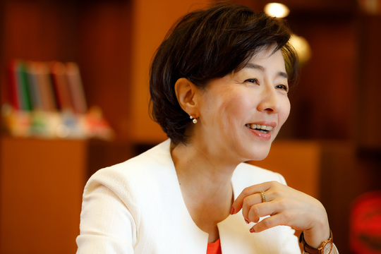 日本企業のダイバーシティについて語る佐々木かをり氏