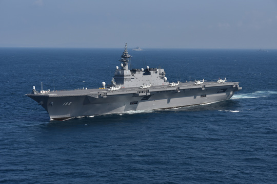 護衛艦いずも