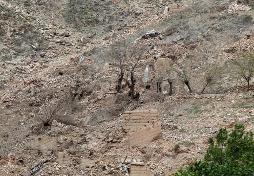 大規模爆風爆弾(MOAB)によって破壊されたアフガニスタン・ナンガハル州の様子