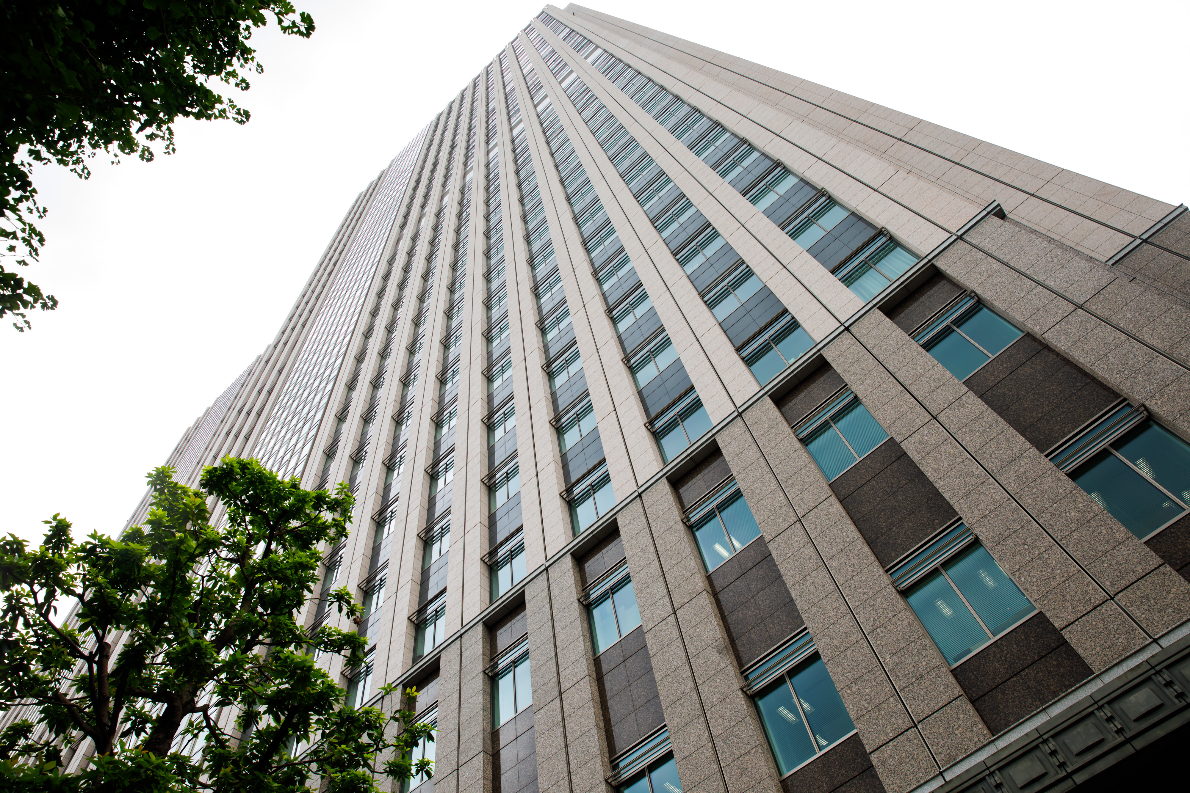 新・最強官庁になった「金融庁」 任期3年目に入った森長官が仕掛ける地銀再編 | Business Insider Japan