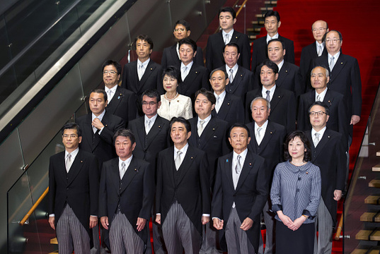 安倍改造内閣のメンバー