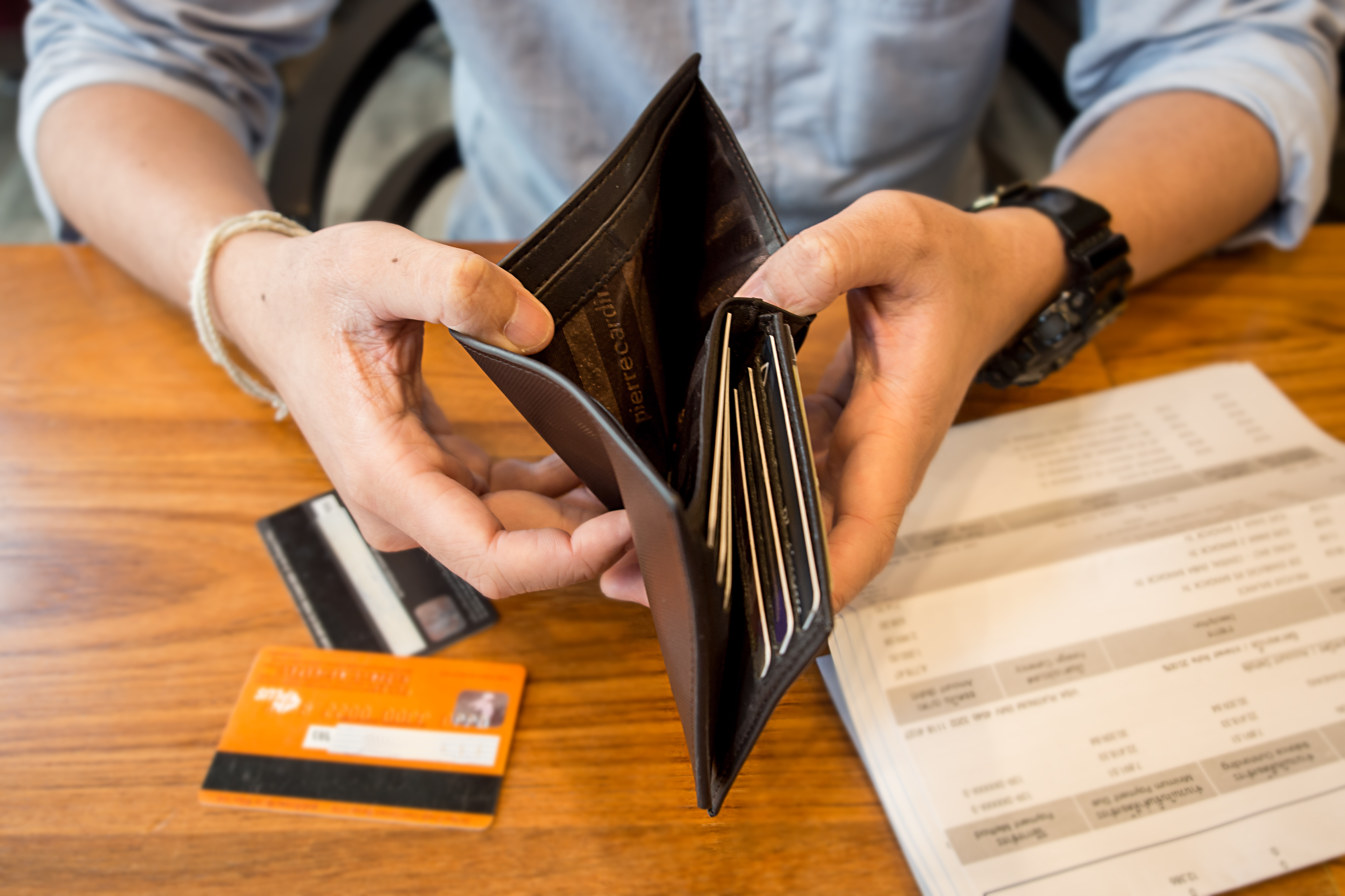 幸福度 上昇する消費は1カ月 万円まで 現代人を苦しめる負の浪費サイクルとは Business Insider Japan
