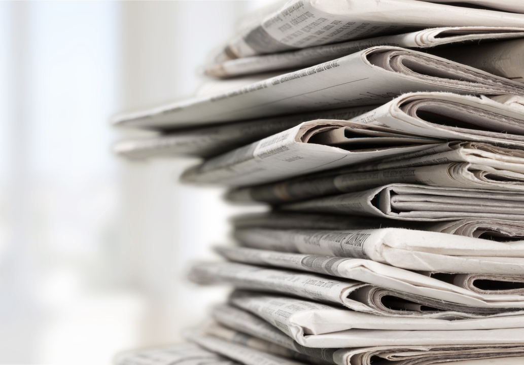 新聞の山