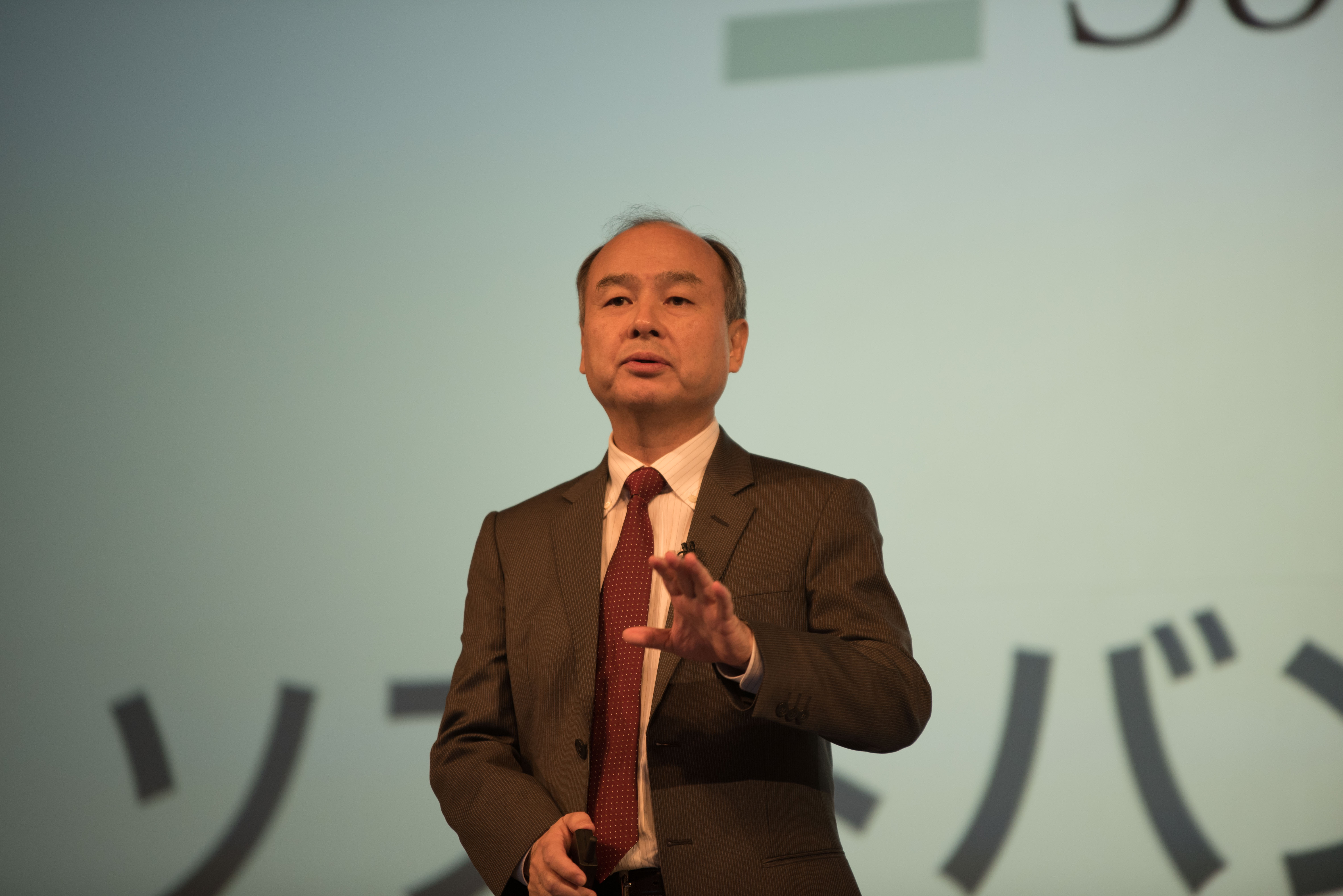 ソフトバンクの群戦略は投資会社への転身宣言——孫氏肝いりの親子上場に浮かぶ3つの疑問 | Business Insider Japan