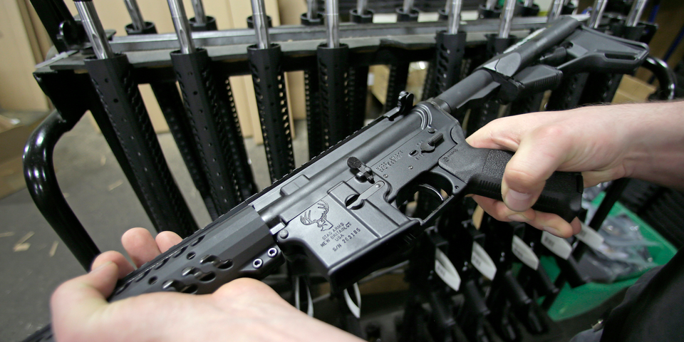 なぜアメリカの銃乱射事件では ar 15が使用されるのか 専門家が指摘