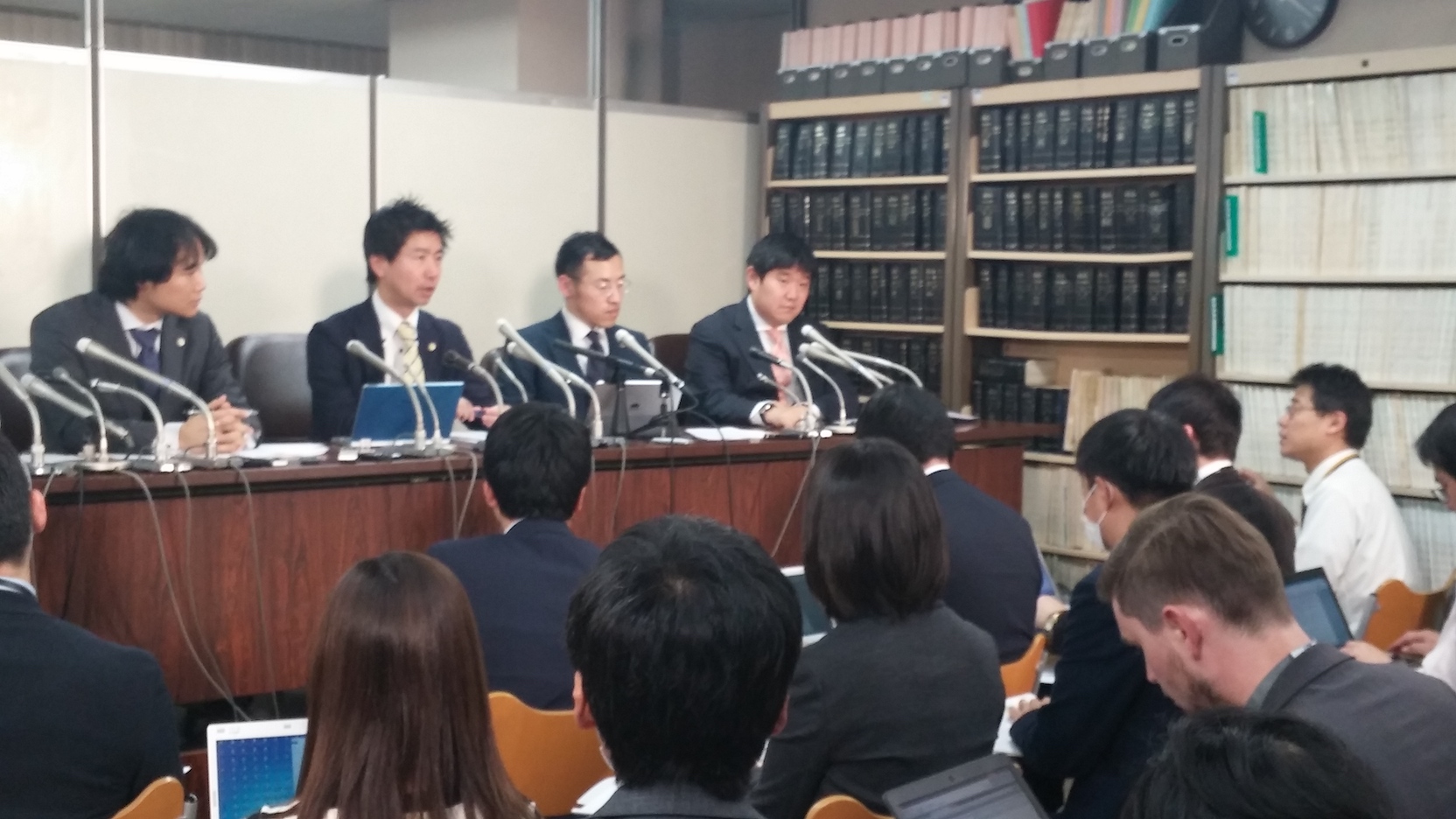 コインチェック集団訴訟、提訴相次ぐ 計144人が原告に | Business Insider Japan