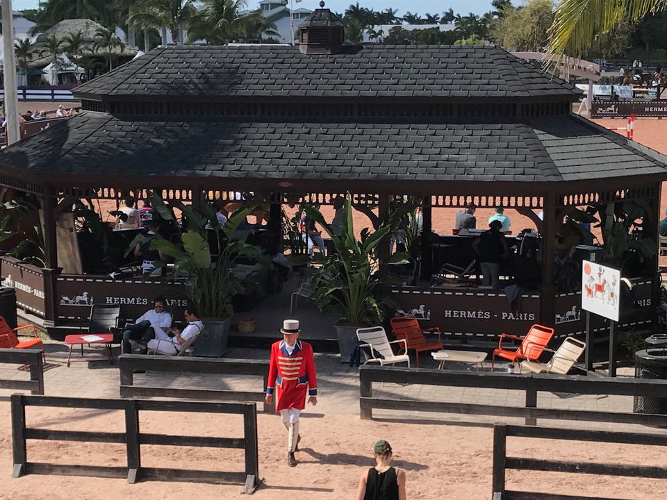 エルメスラウンジ