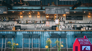 リモートワークをするならカフェではなくバーを薦める理由