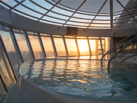 世界最大の豪華客船 シンフォニー オブ ザ シーズ 最も高価なプランは600万円以上 Business Insider Japan