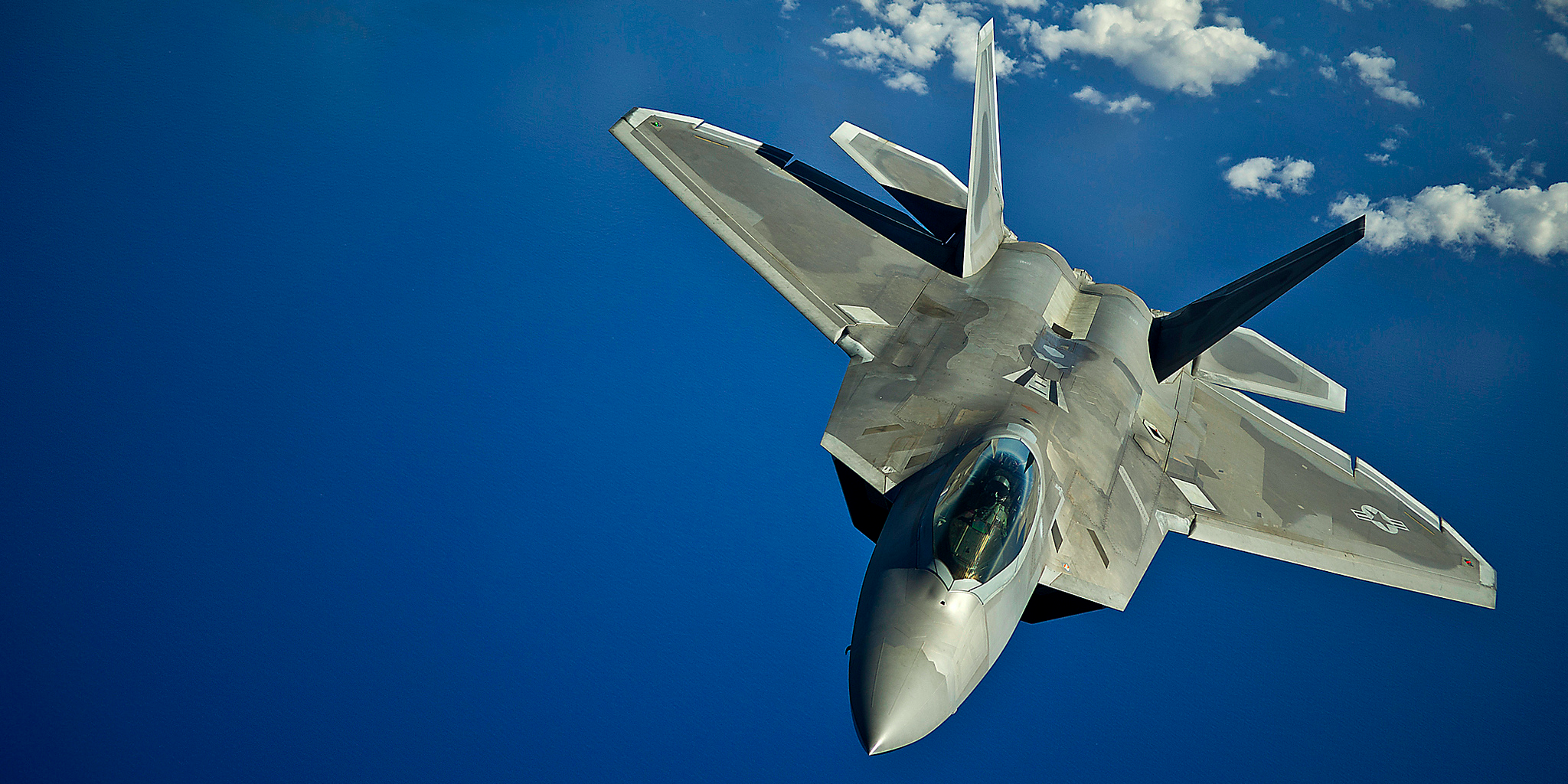 激レア 米軍 放出品 USAF 航空写真 解析セット 米空軍 爆撃機 アメリカ軍 新型爆撃機B-52J【爆弾100発！だから狭い爆撃機の内部】100年