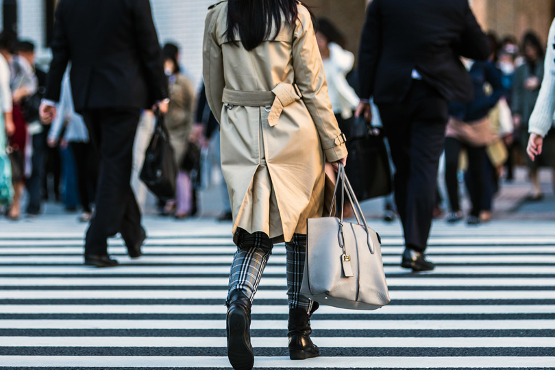 フリーランスで稼げる職業は?独立して増えたのは満足度、減ったのは?白書から見る実態