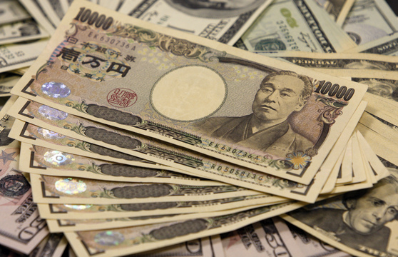 一万円札の束