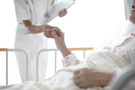 入院女性のイメージ