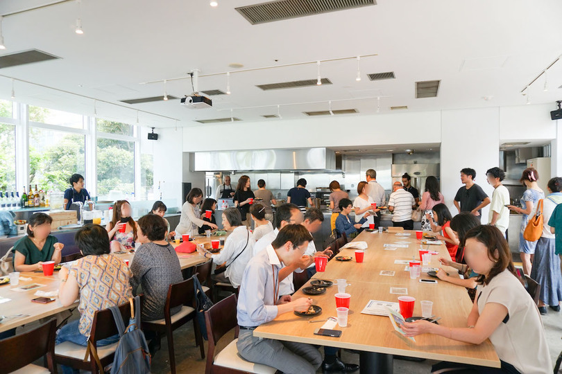 青山の｢ナーゼムレストラン｣