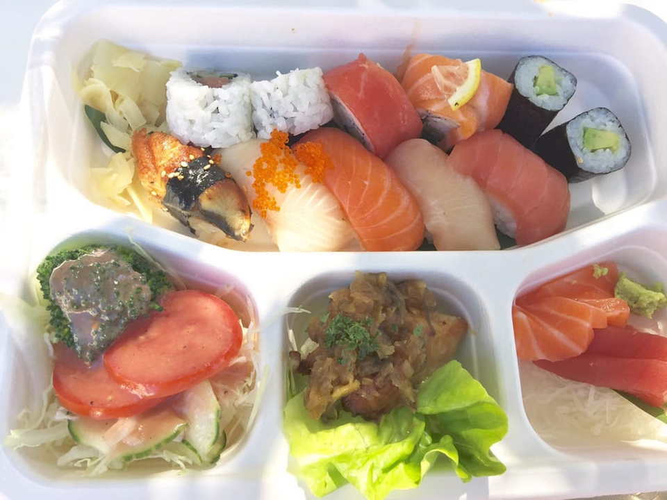 アップル旧本社ビルにあるアップルストア「インフィニット・ループ(Infinite Loop)」のメニュー。