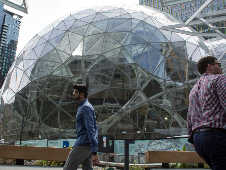 アマゾンの本社。
