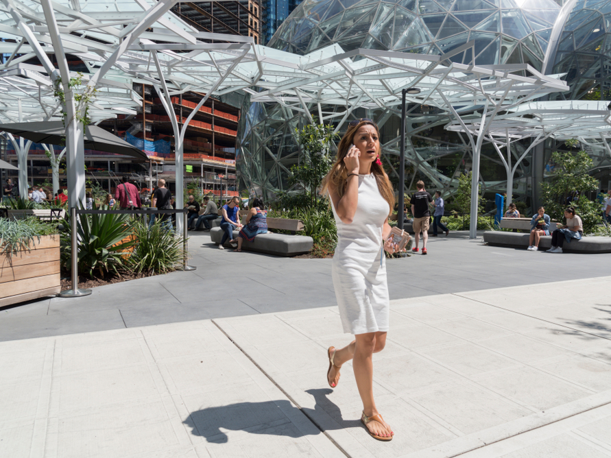 アマゾン本社。