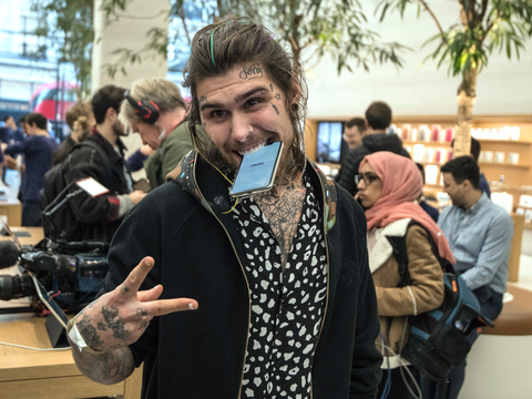 iPhone Xのわずか1年での販売打ち切りは、良い戦略