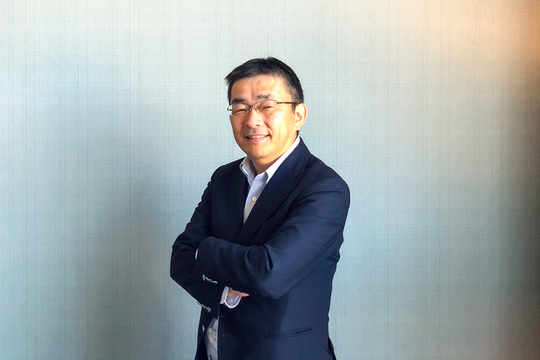 Kddi経営トップが憧れのスティーブ ジョブズ シアターで直感した アップルの転換点 Business Insider Japan