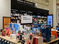 アマゾン、星4つ以上の商品を並べた実店舗をオープン
