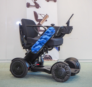日本のベンチャーwhillが 自動運転 電動車イスを世界初披露 Ces19で試乗出展 Business Insider Japan