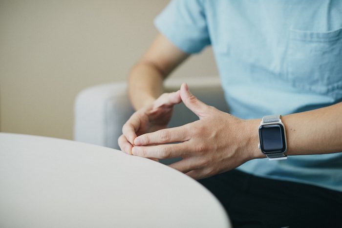 赤星琢哉さんの手元