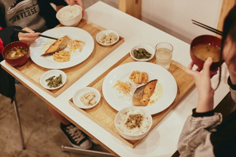 朝食100円食堂 を赤字でもやる理由 不動産屋は エンタメ業 と語る社長に聞いてみた Business Insider Japan