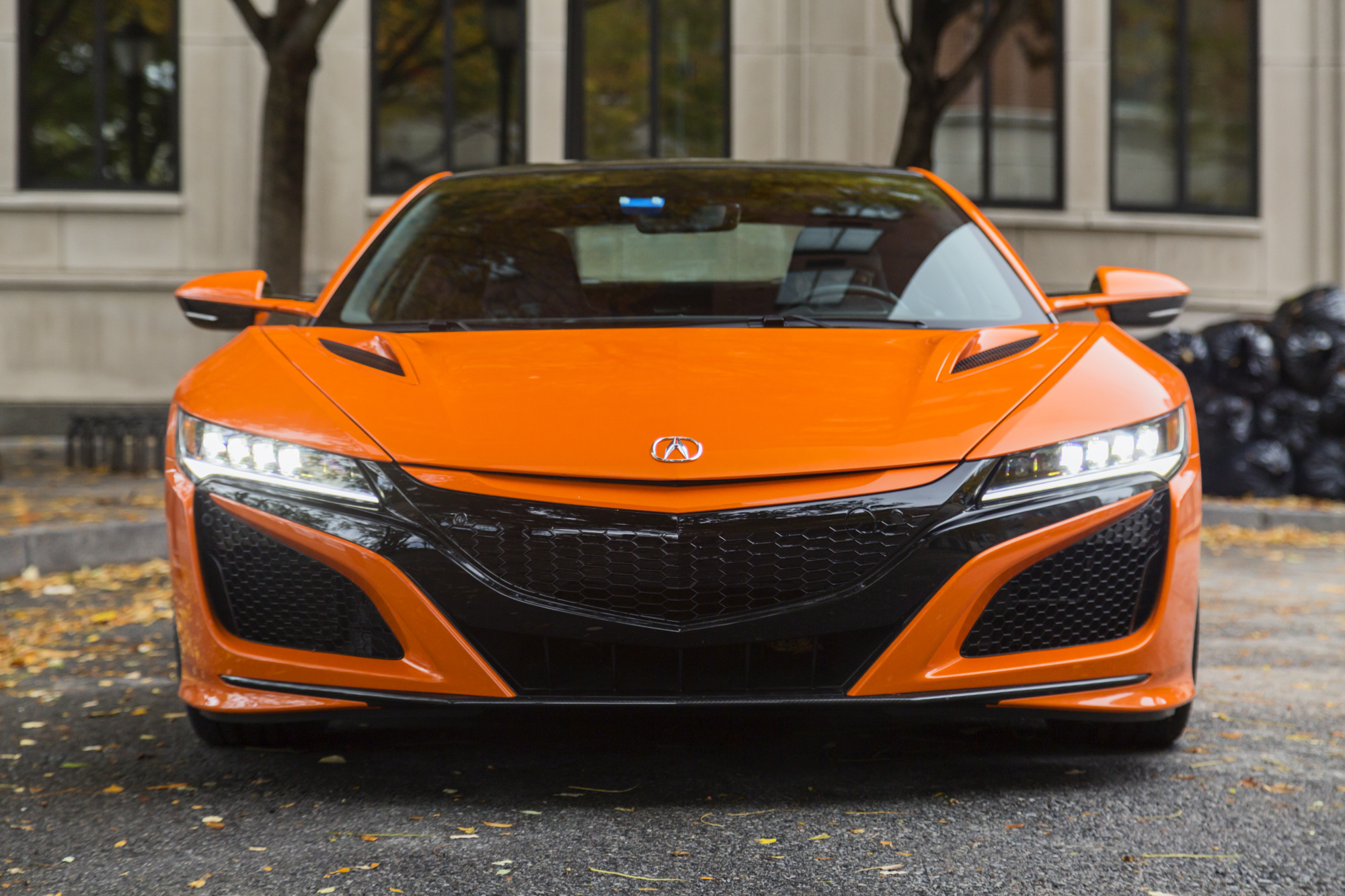 最高のスーパーカー！ NSXはなぜアメリカで高評価なのか？ | Business