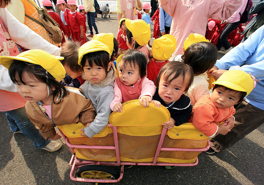 保育園落ちた不承諾通知…飛び交う国の、保活に理不尽感じた時に読む6本 Business Insider Japan 保育園落ちた不承諾通知…飛び交う国の、保活に理不尽感じた時に読む6本 Business Insider Japan