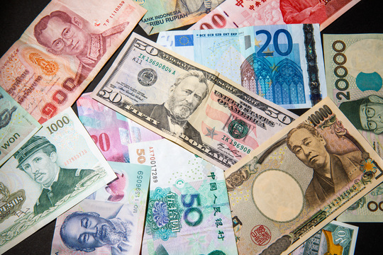 米ドルなど各国通貨の紙幣。