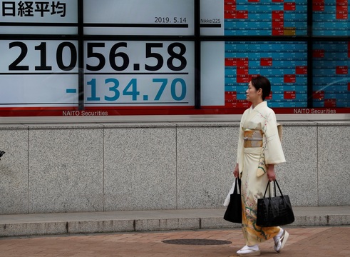株価ボード。