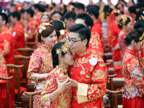 アリババの 集団結婚式 執り行うのはジャック マー氏 Business Insider Japan