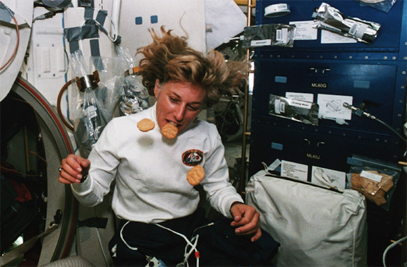 チューブ食から植物栽培まで、写真で見る宇宙食の進化 Business Insider Japan