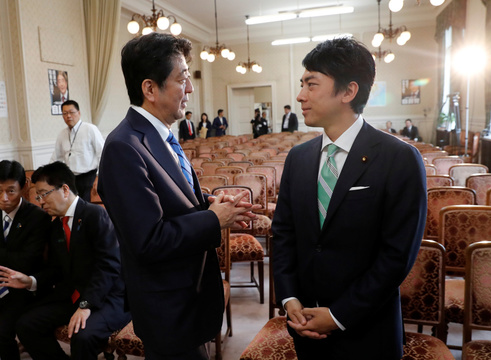 進次郎と安倍首相