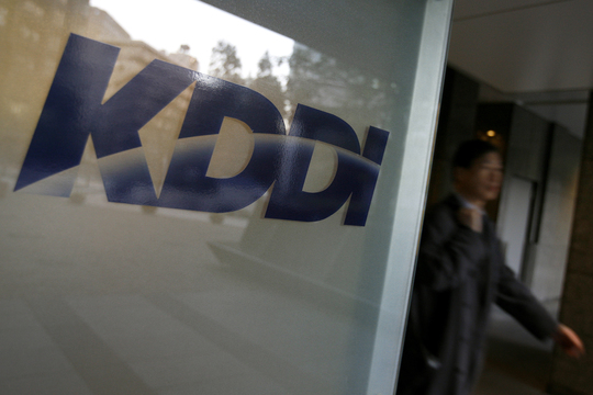 KDDI