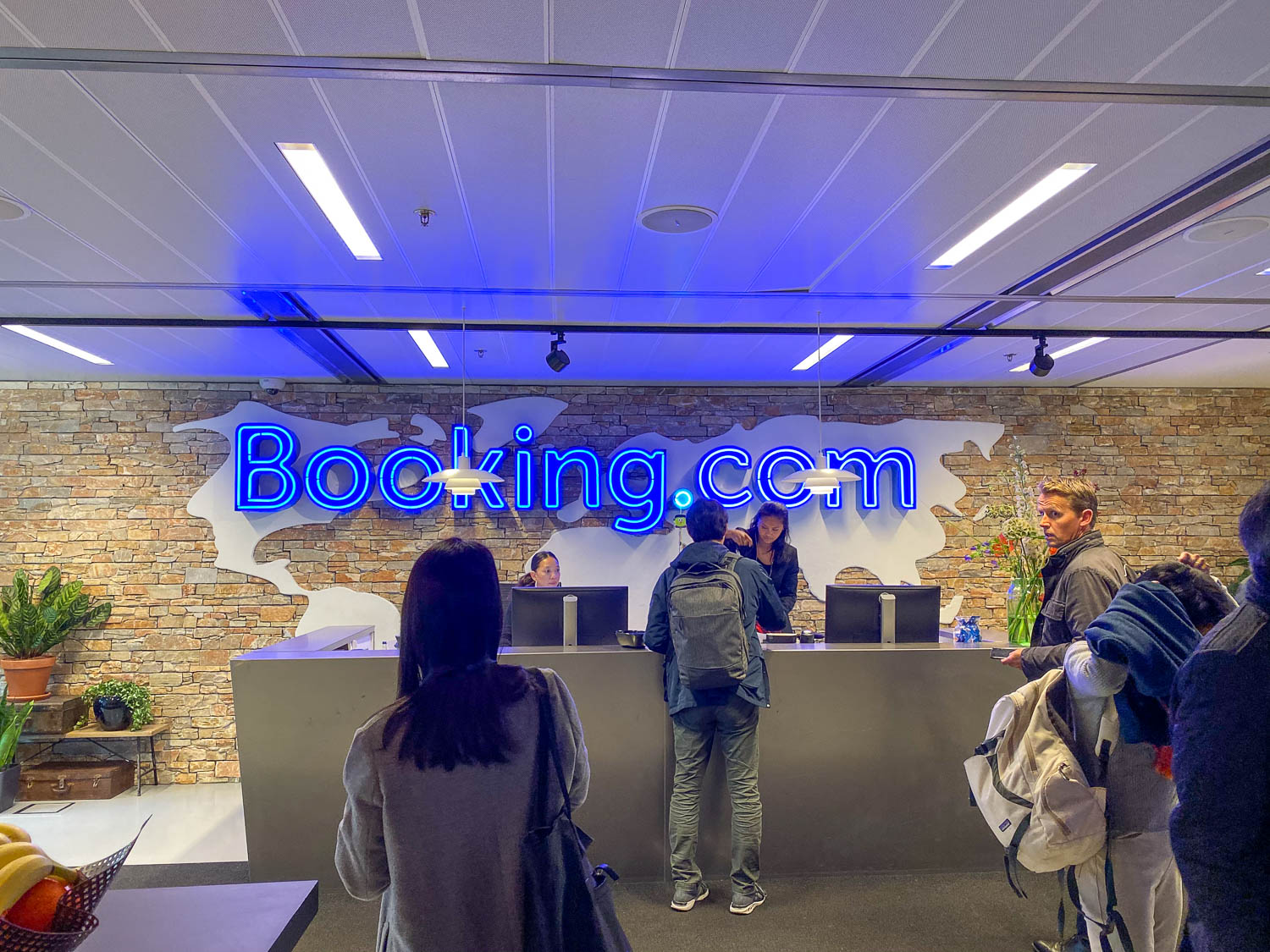 ホテル予約 ブッキングドットコム 社員数1万7500人で挑む 勝ち筋 戦略 Business Insider Japan