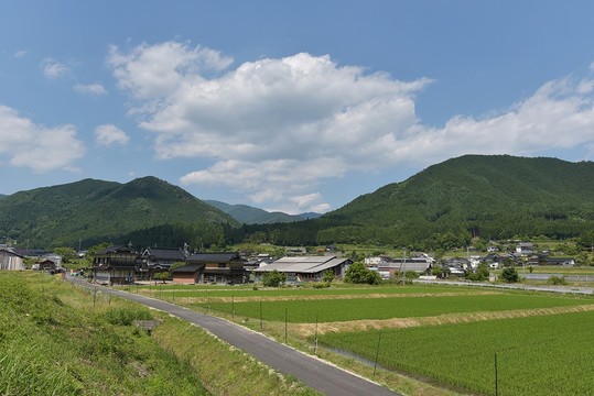 nisiawakera-1