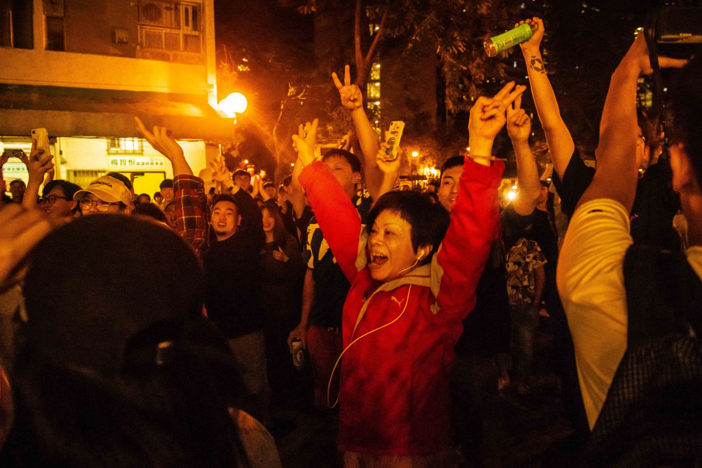 アリババの香港上場と香港デモの関係 香港民意に立ちはだかる厚いカベ Business Insider Japan