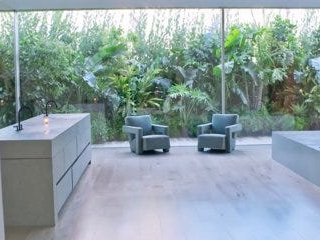 左側にフラットシンクがある。