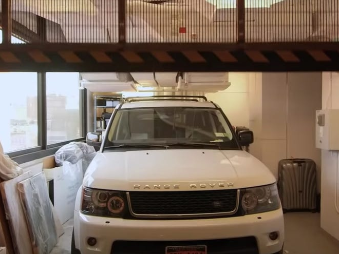 ニコール・キッドマンのアパートには車用エレベーターがある。