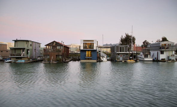 土地が足りない サンフランシスコの 水に浮かぶ家 は建設費5500万円 のぞいてみた Business Insider Japan