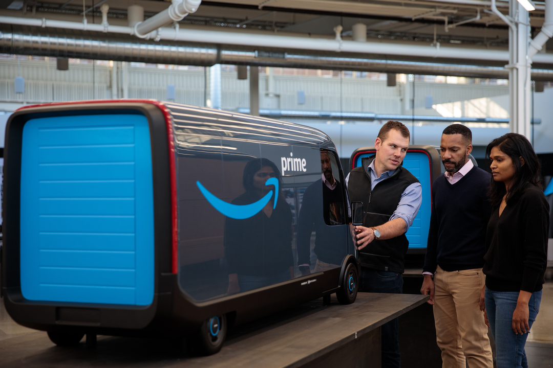 アマゾンによると、そうすることで各車両はルートに合わせて最適化される
