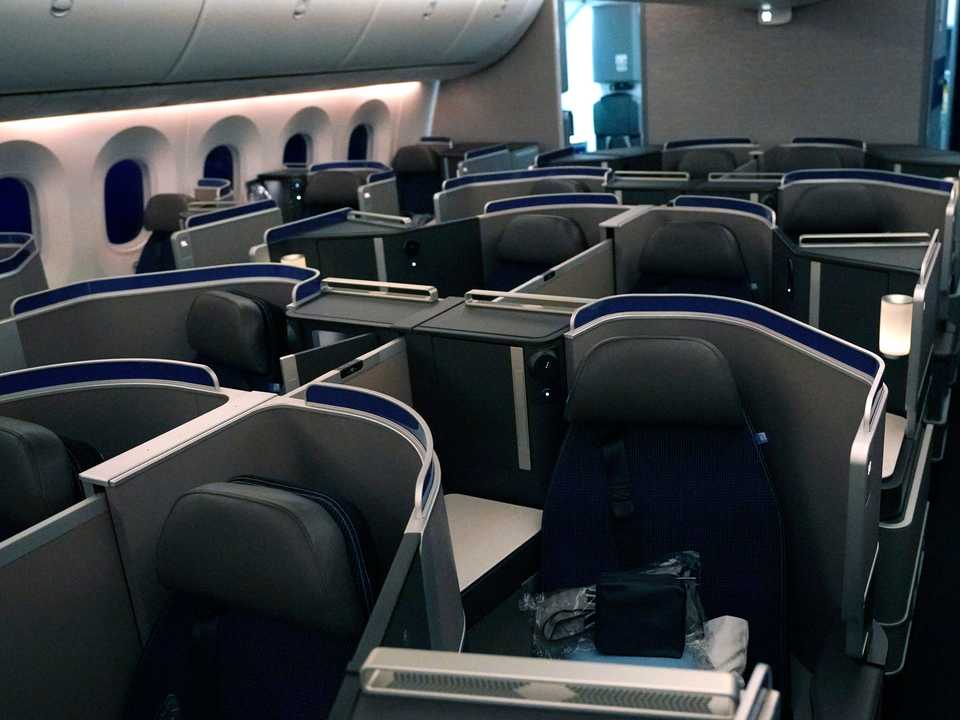 サンフランシスコから東京へ向かうユナイテッド航空のビジネスクラスには乗客がいなかった