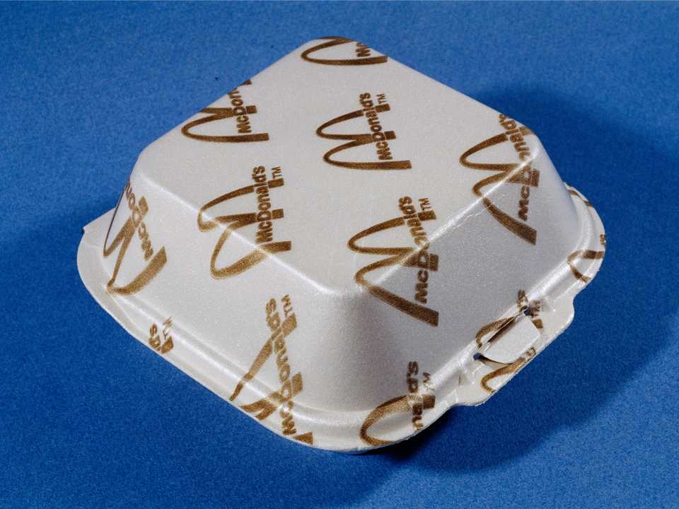 ローズは会社に何度も手紙を書いて、自分が名前をつけたことを認めてもらおうとした