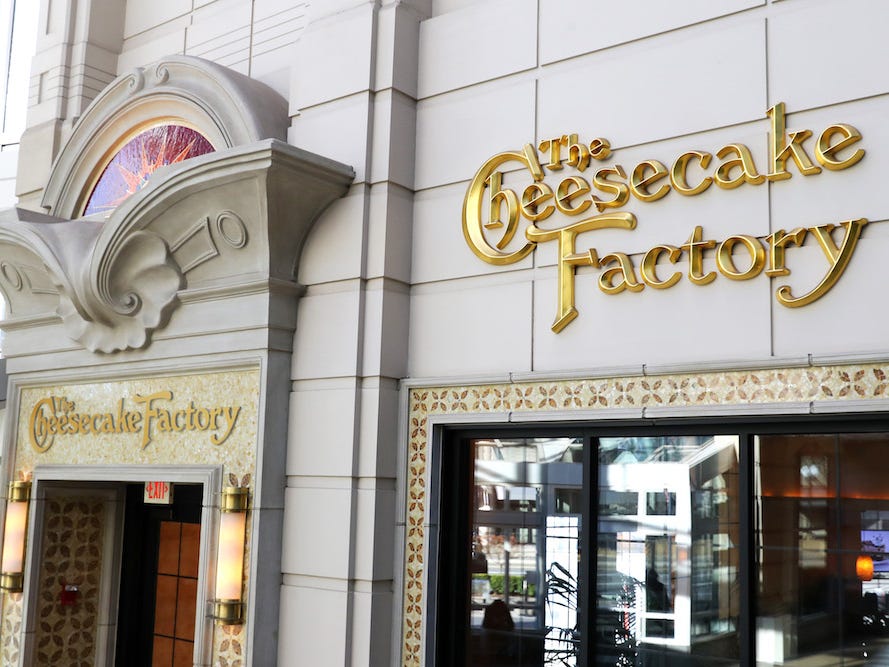 チーズケーキファクトリー