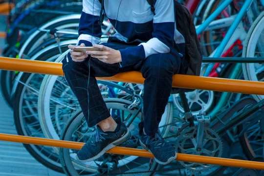 スマートフォンを持っている人