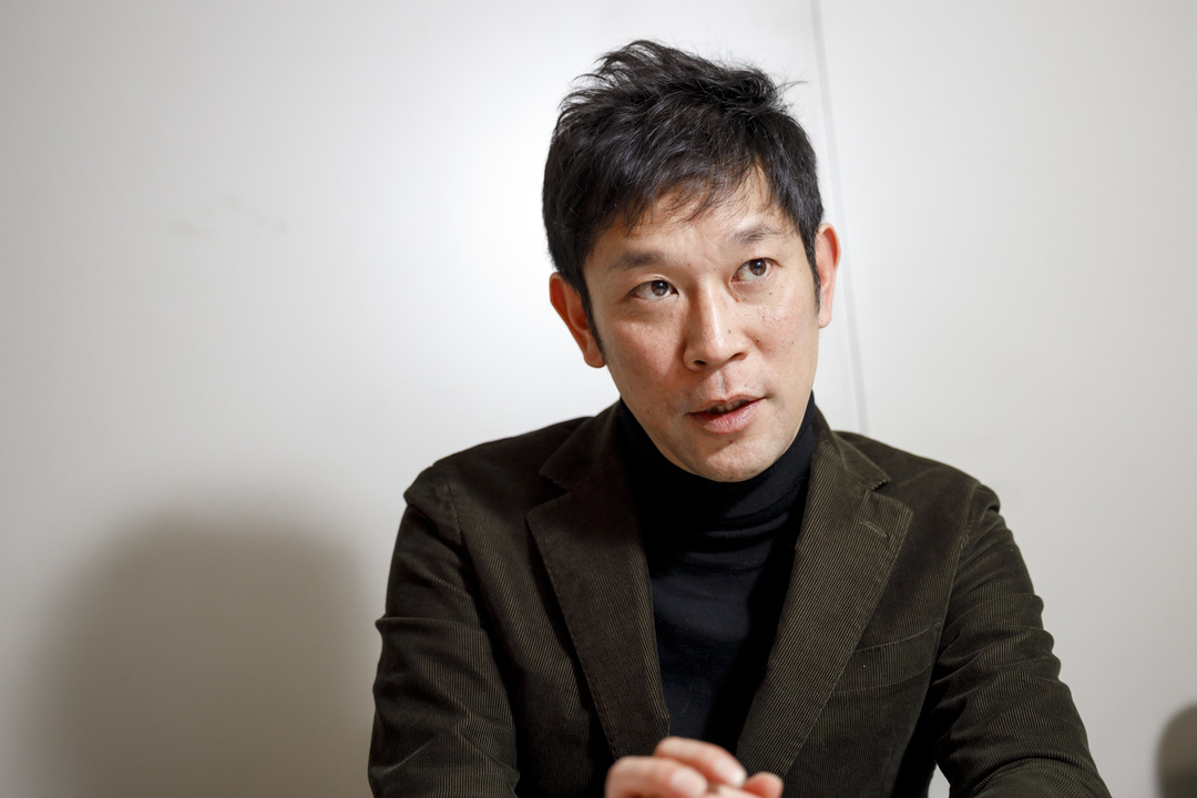 外食経営誌『月刊食堂』の通山茂之編集長。1974年生まれ。｢日本の外食チェーン｣の勃興、隆盛を消費者として見ている世代だ。