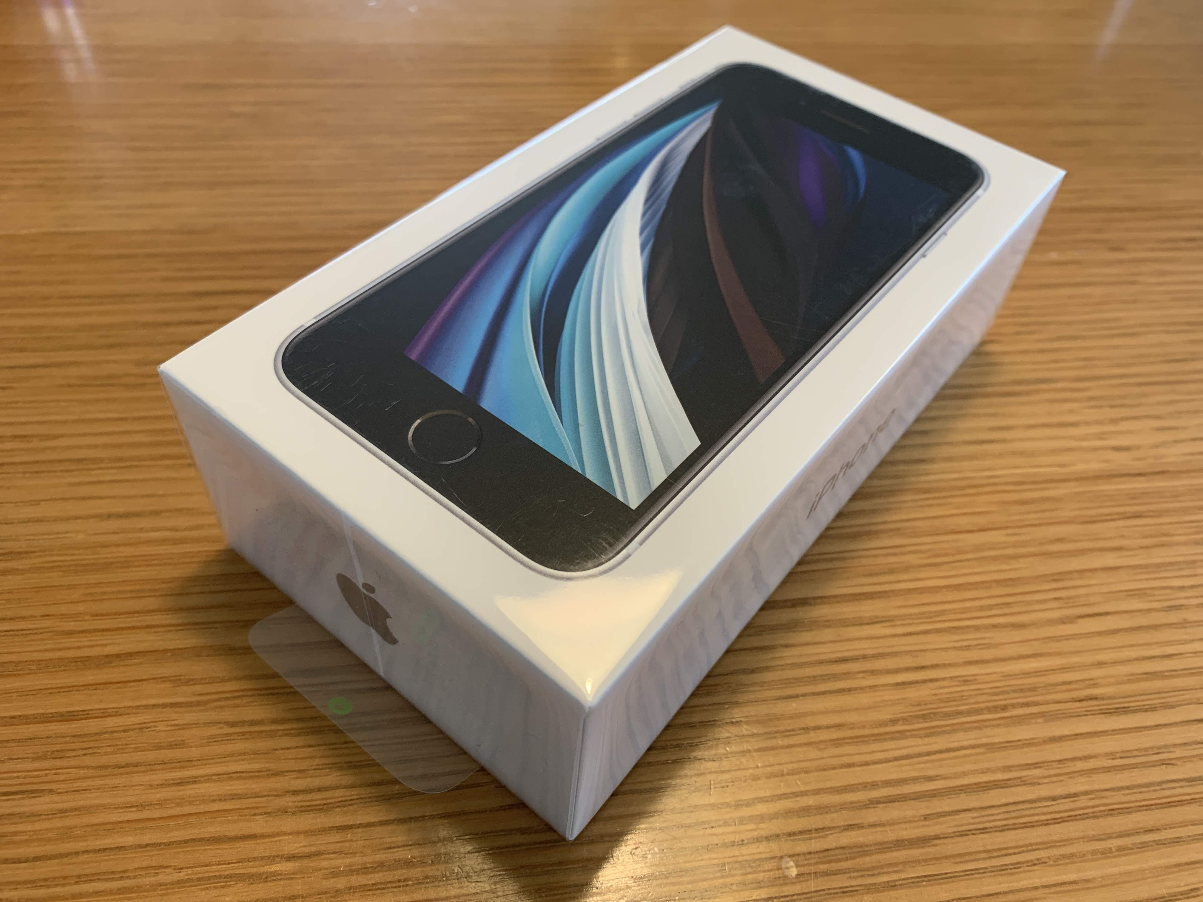 楽天SIMも使えた、SIMフリー版「新型iPhone SE」はありかなしか