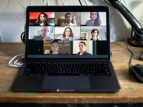 チームビルディングもオンラインで Zoomを使ったリモート時代の 脱出ゲーム Business Insider Japan チームビルディングもオンラインで Zoomを使ったリモート時代の 脱出ゲーム Business Insider Japan